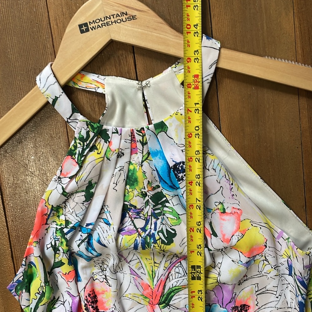 Express keyhole halter fit and flare white floral dress 4 - Picture 8 of 9